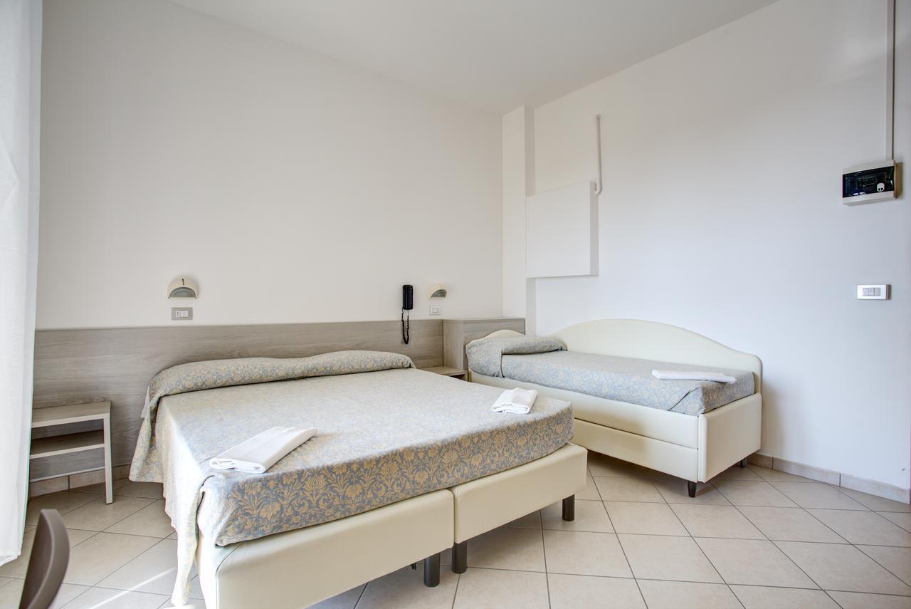 Hotel Amedea Cervia Exterior foto